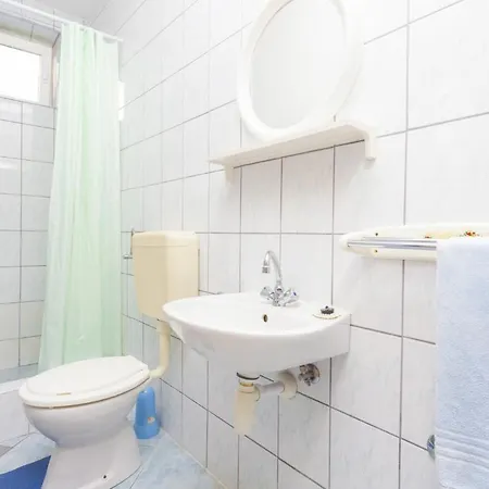 With A Parking Space - 15445 شقة