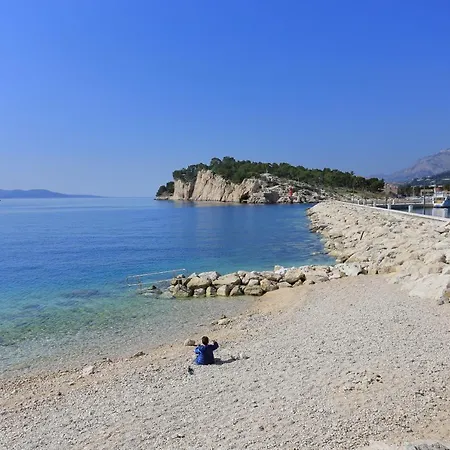 With A Parking Space - 15445 *