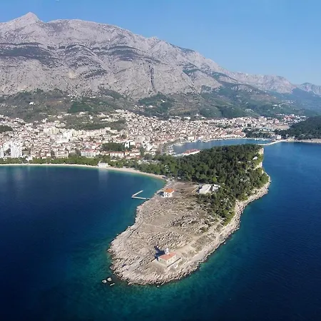 Apartment With A Parking Space - 15445 Makarska