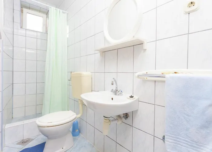 With A Parking Space - 15445 Apartman